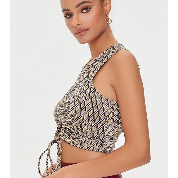 Geo Print Crop Top - Picture 2 of 3